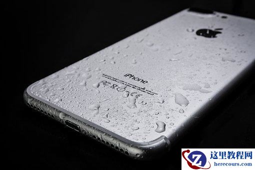 手机进水怎么办？3种补救措施要知道，既然已经发生就要减少损失