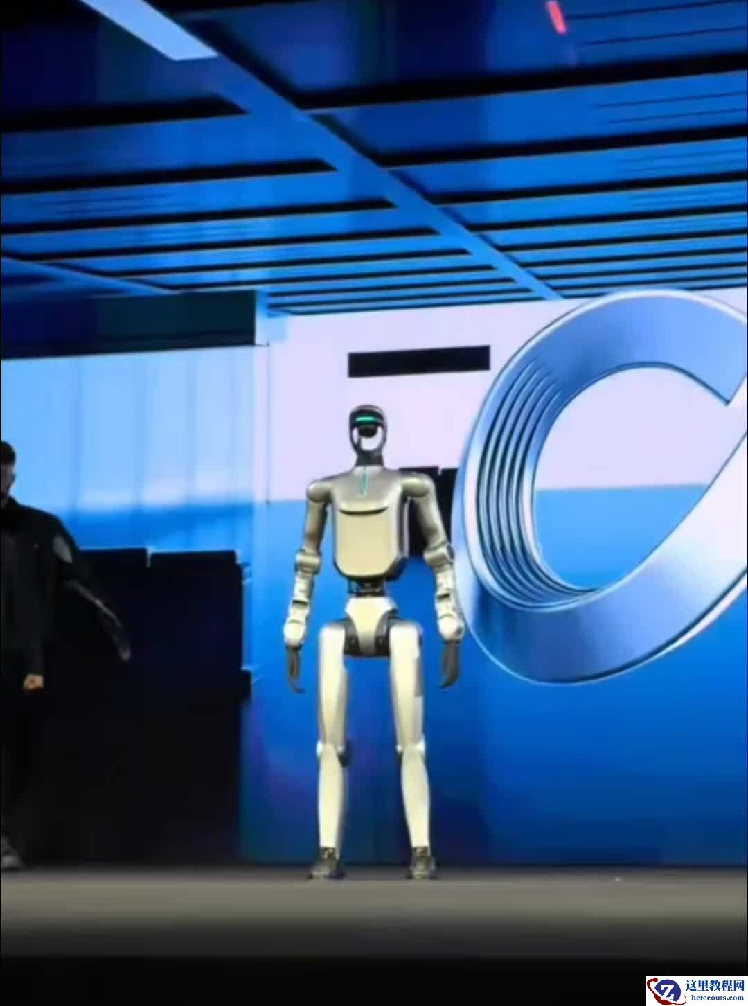 荣耀首款人形机器人亮相 MWC 2026，现场表演舞蹈及后空翻