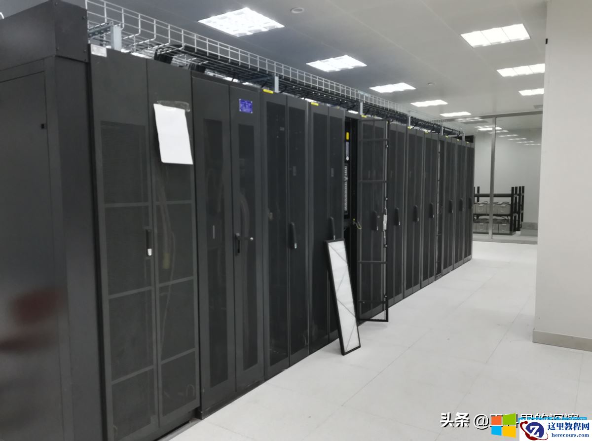 改扩建的信息化机房内机柜布局，需根据GB 50174规范来设计、实施