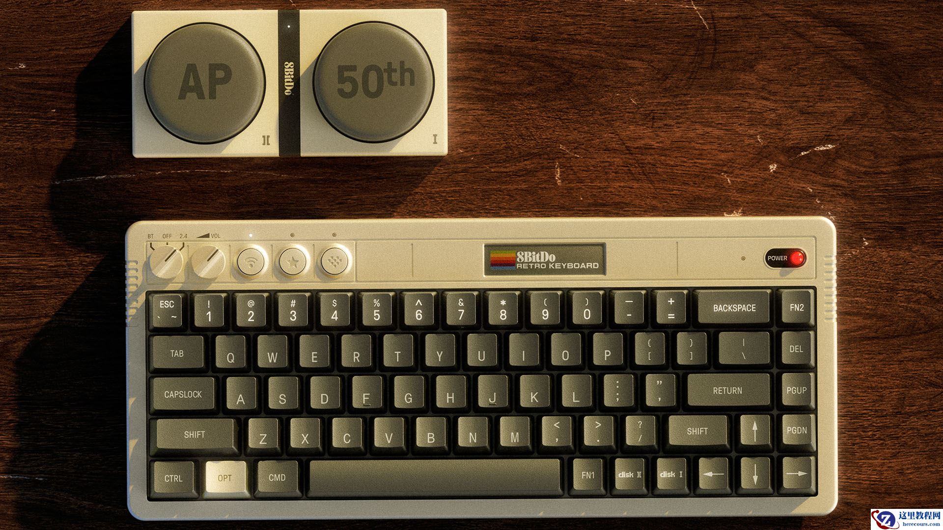 致敬苹果 Apple II：八位堂推出 Retro 68 机械键盘 AP50 限量版