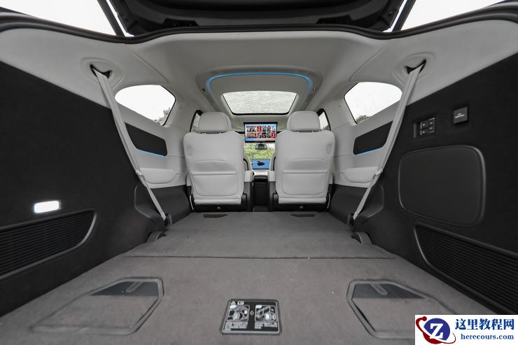 科技旗舰全面升舱 2025 款小鹏 X9 重塑家用 MPV 舒适天花板