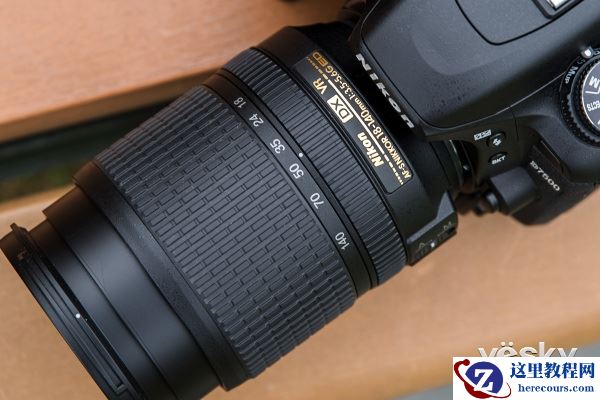 轻便小巧 尼康中阶单反D7500外观评测