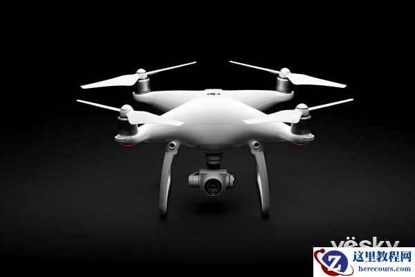 DJI大疆创新发布大疆精灵4 迈入