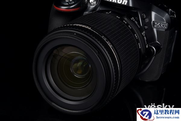 世界最轻 防抖增强 腾龙B018变焦镜头评测