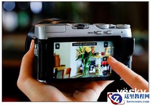 富士胶片推出FUJIFILM X-A7时尚无反数码相机