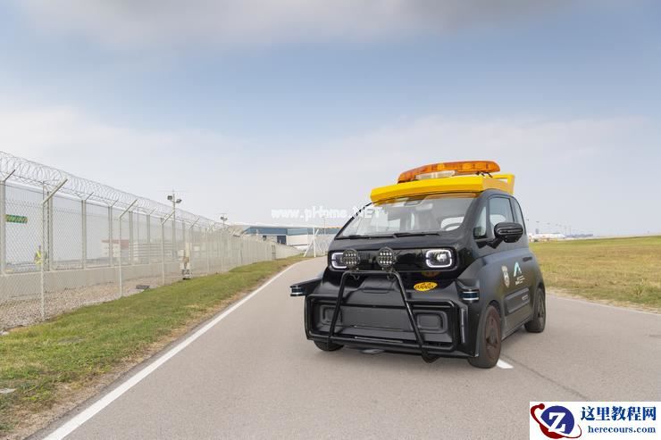 全球首次！无人巡逻车驶进机场禁区，驭势科技再迎一个里程碑