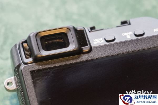 轻便造型 性能强劲 富士XE3上手简评