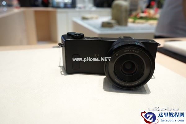 P&E2015：黑科技再爆发 适马展区dp系列集合