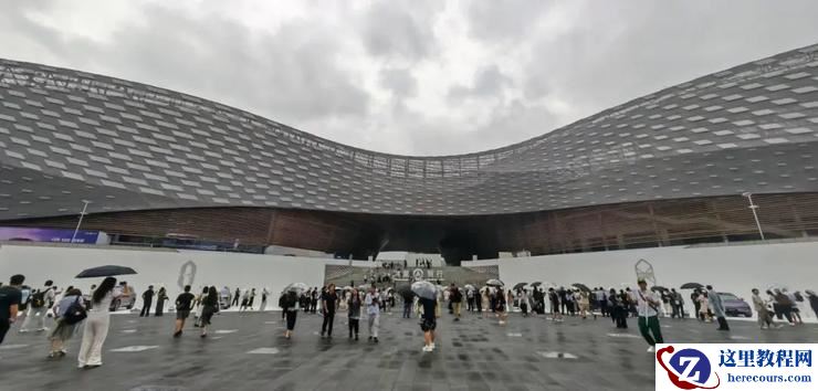 鸿蒙智行最多车型发布会！问界&智界三款新车，尚界H5预售 16.98 万元起