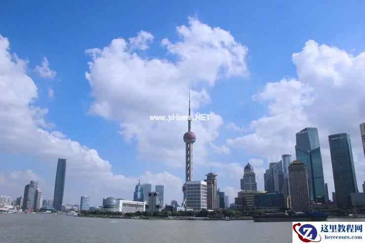 上海，豪赌「智能电动汽车」背后的老谋深算