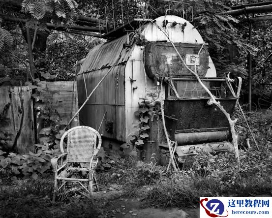 Macintosh HD:Users:apple:Downloads:张哲恒小图:11废弃的锅炉.jpg