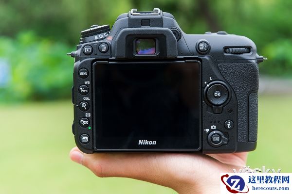 轻便小巧 尼康中阶单反D7500外观评测