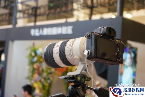 P&E 2018：索尼微单齐上阵 还有神秘新镜亮相