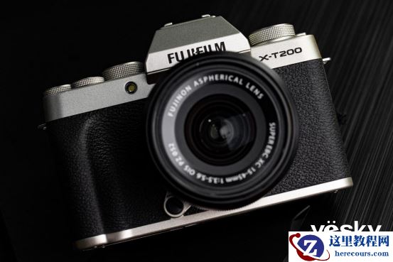 升级智能可视操控 富士X-T200无反相机评测