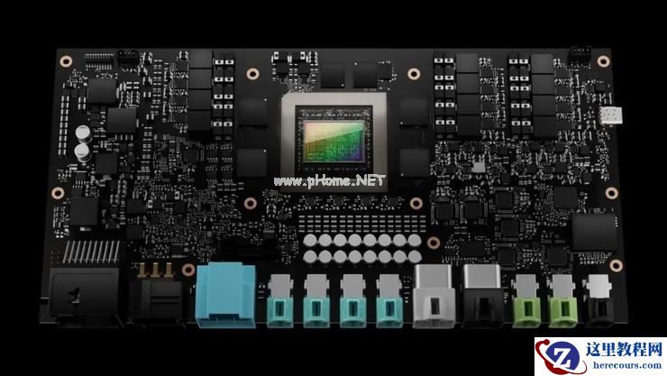 英伟达「史诗级」自动驾驶芯片亮相！算力2000TOPS，兼容座舱娱乐功能