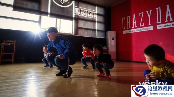 轻松摄影 口袋相机：索尼黑卡™RX100 V