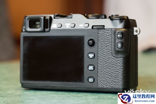 轻便造型 性能强劲 富士XE3上手简评