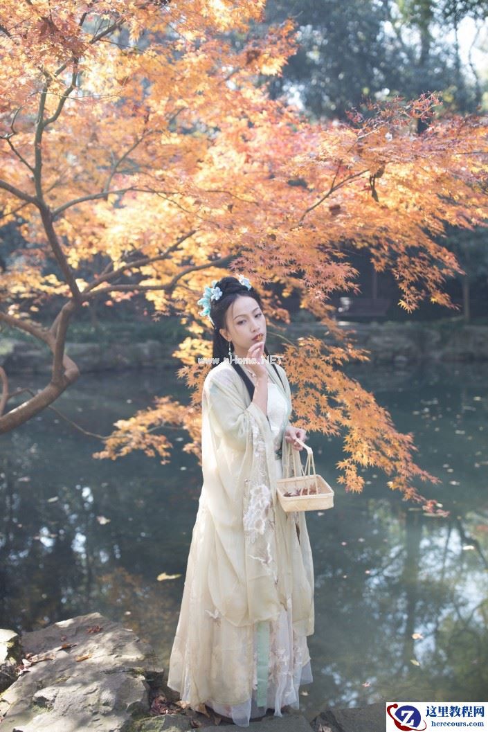 LR调出秋季人像照片古典艺术效果