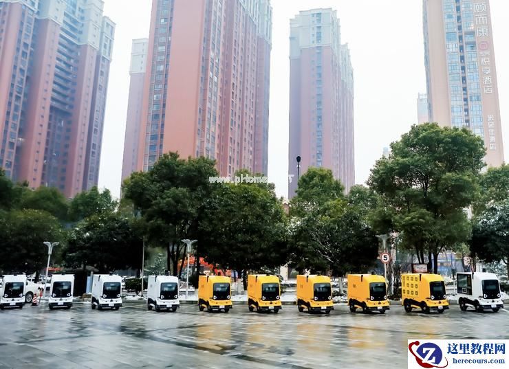 行深智能无人车千台量产下线，最新系列产品也正式亮相