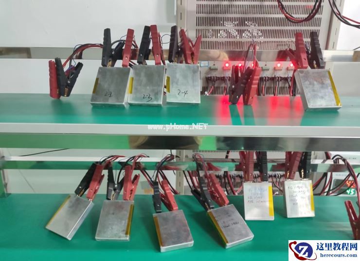 钠离子电池：陪跑三十年，一夕到量产