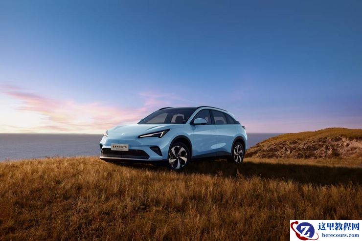 12.38万起预售，极狐全新阿尔法T5重塑中级SUV“六边形战士”