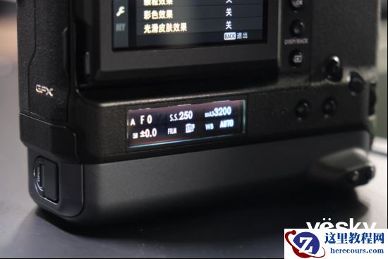 1亿像素防抖加持 富士GFX100中画幅无反发布