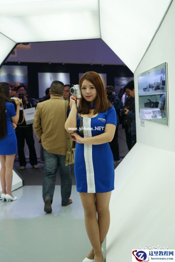 P&E2015:产品多 美女靓 奥林巴斯展台直击