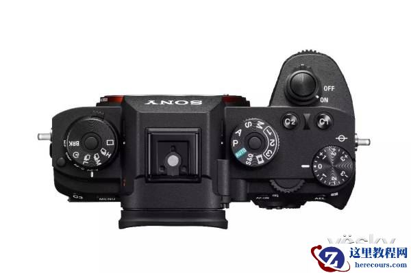 索尼正式发布全画幅微单新品α9