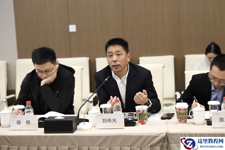 星纪魅族携手阿里云打造更智能、更开放的 AI 生态