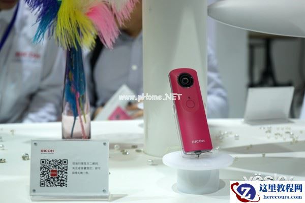 P&E2015:360°无死角拍摄 理光THETA发布