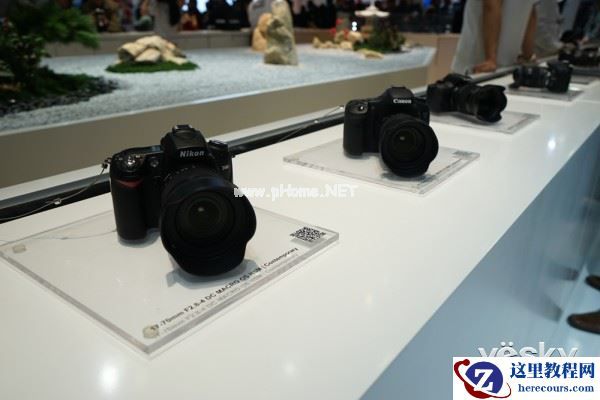 P&E2015:品类丰富招人爱 适马展台人头攒