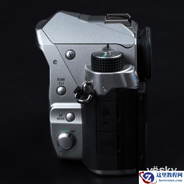 银色旋风 颜值爆表 文艺复古宾得KP外观赏析