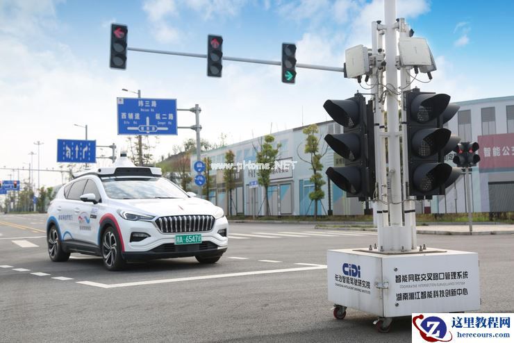 以湘江智能网联产业园，看“融合科技与人文的产城一体化”新模板