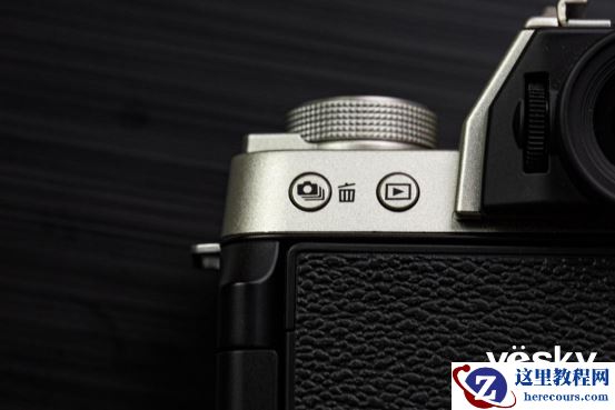 升级智能可视操控 富士X-T200无反相机评测