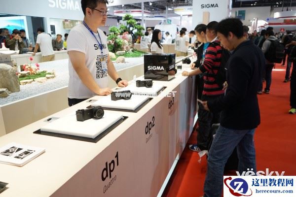 P&E2015：黑科技再爆发 适马展区dp系列集合