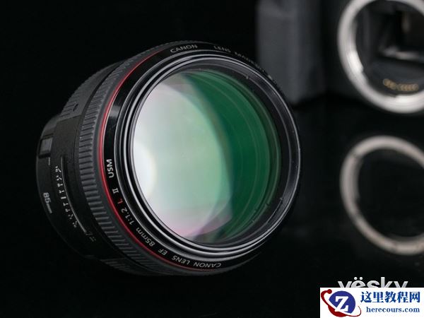 尼康励志做高端无反 佳能或推三款移轴镜头