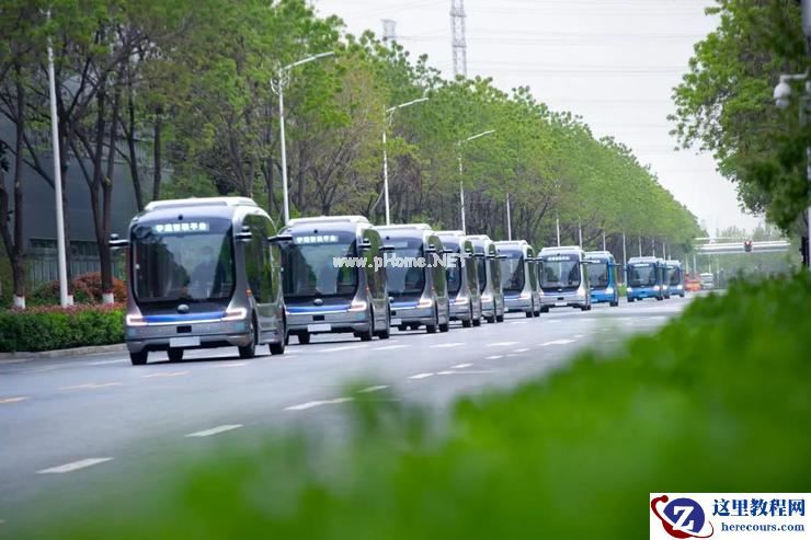 直接去掉方向盘!这家「老牌车企」官宣 L4 无人驾驶车已批量下线