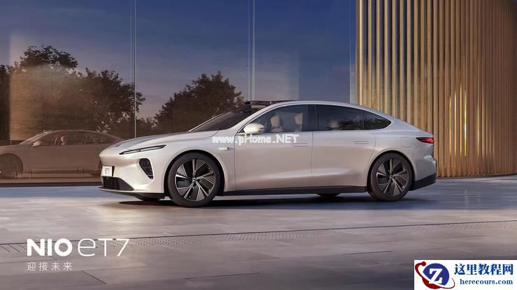 首款纯电轿车发布丨狙击「BBA」的李斌，狂甩「王炸」的蔚来