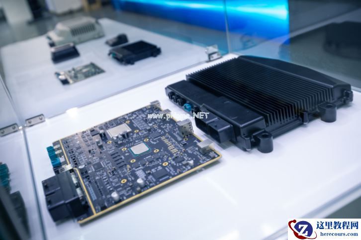 首选干线物流落地，宏景智驾推 L3 级自动驾驶重卡解决方案