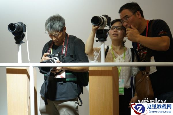 P&I2016:体验新产品 索尼长焦镜头惹人关注