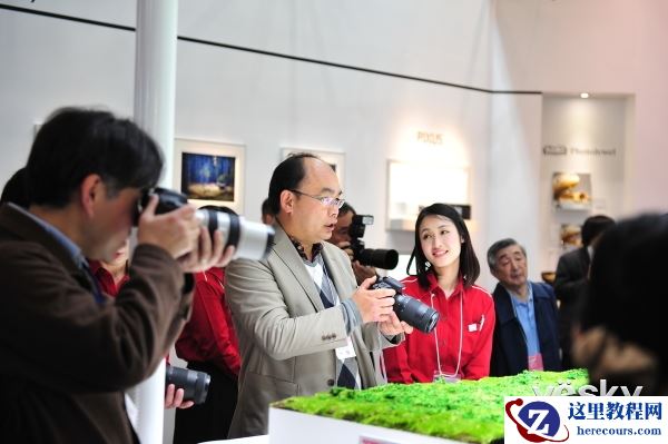 CP+2017：佳能中端单反与无反新品齐亮相