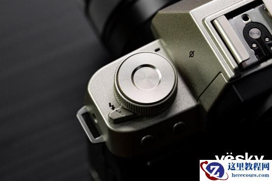 升级智能可视操控 富士X-T200无反相机评测