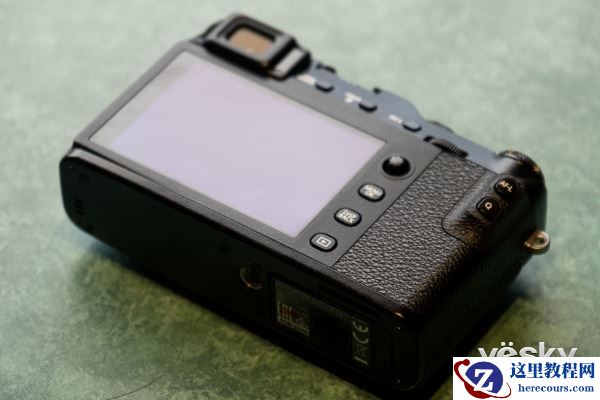 轻便造型 性能强劲 富士XE3上手简评