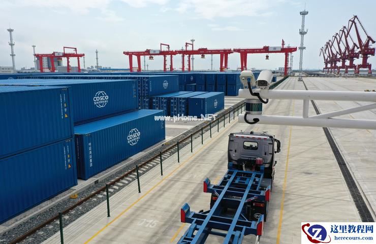 飞步科技车路云应用落地南通港，自动驾驶集卡车队已实现编组作业