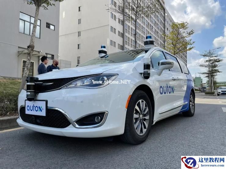 搭到一辆「真无人」的无人驾驶出租车是什么体验?丨新智驾实测