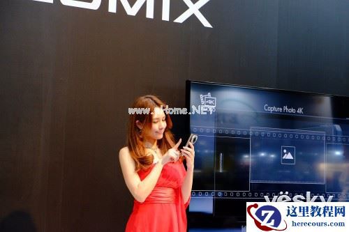 CP+2015:时尚更靓丽 美女新品齐聚松下展台