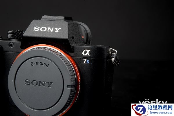 弱光新视界 索尼全画幅微单™A7SII外观品鉴