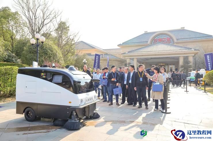 无人车规模商业化拐点到来？易咖智车推出全矩阵产品