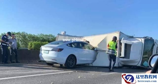 马斯克首谈 Autopilot 诞生缘由：一切始于一场车祸