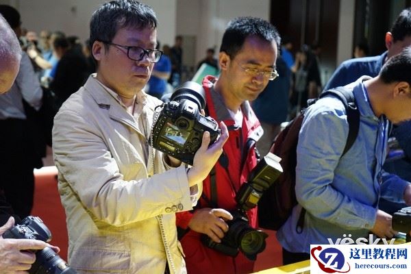 P&E2016:尼康展台 诚意十足热动现场